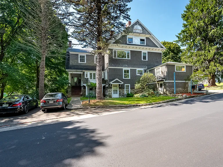 19 Norwood Farms Rd #2R — Photo 34