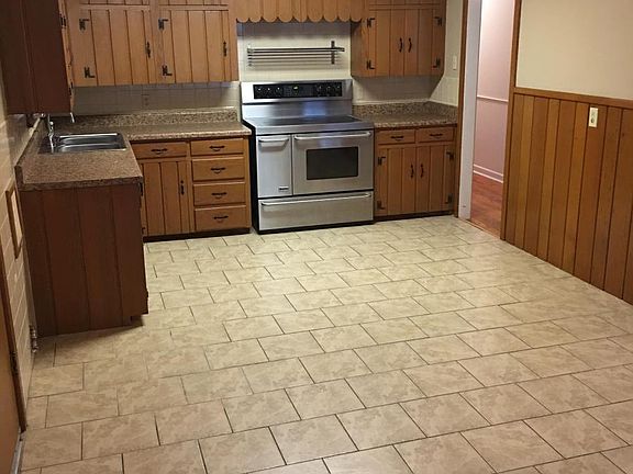 3rd image of 3609 Linda Dr