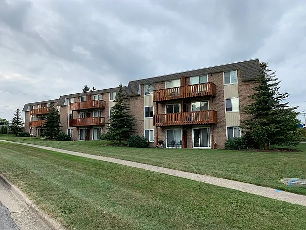 2 bed, 900 sqft, $1,200 — Photo 1