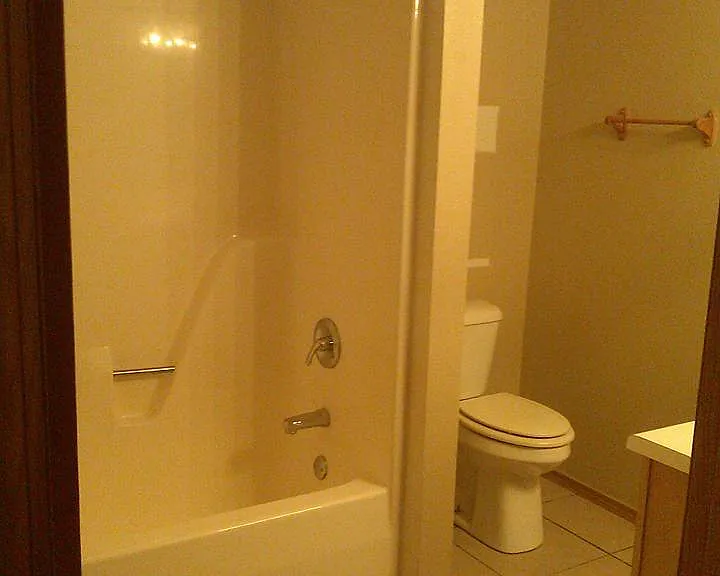 407 E Rogers St — Photo 7