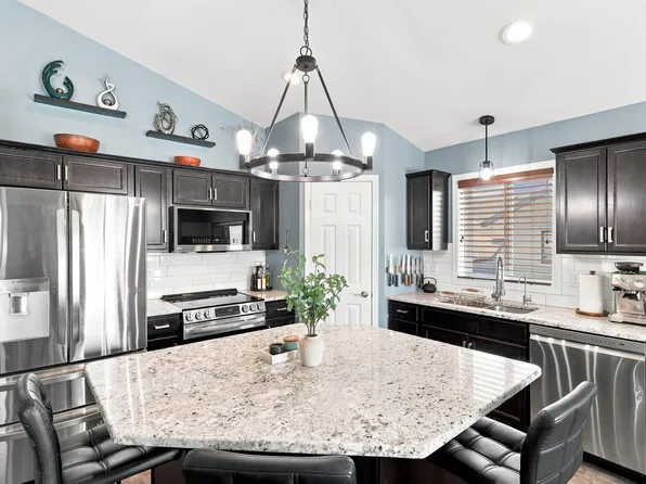 201 14th Ave NW, Kasson, MN 55944