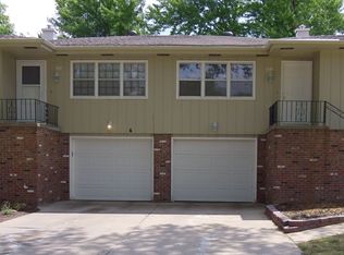 7439 Ontario St, Omaha, NE 68124