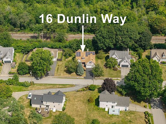 3rd image of 16 Dunlin Way