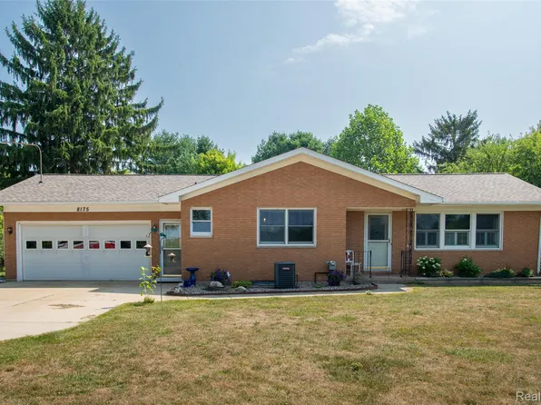 8175 S Beyer Rd, Birch Run, MI 48415