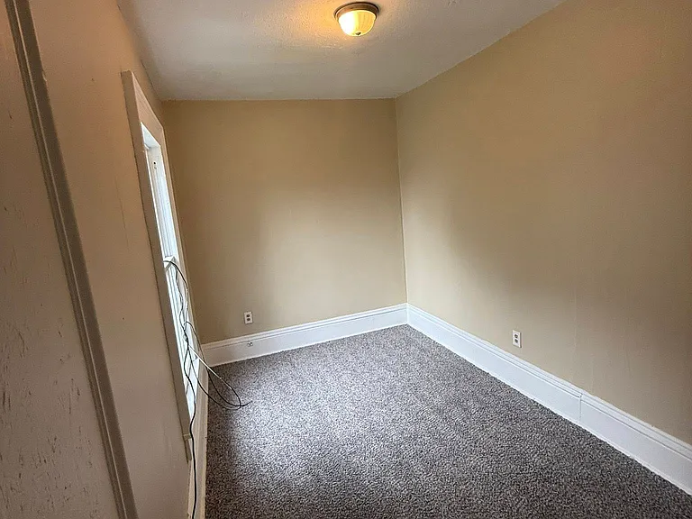 335 Woodlawn Ave #3 — Photo 2