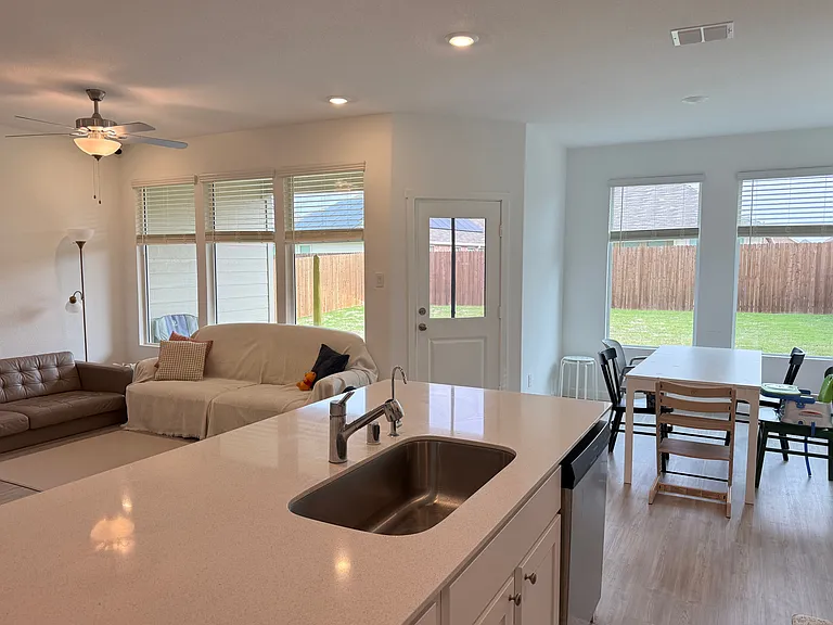 524 Hackney Dr — Photo 13