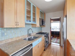 4466 W Pine Blvd APT 15C, Saint Louis, MO