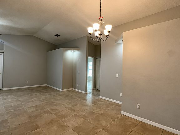 5th image of 2425 Sapier Ct #2429