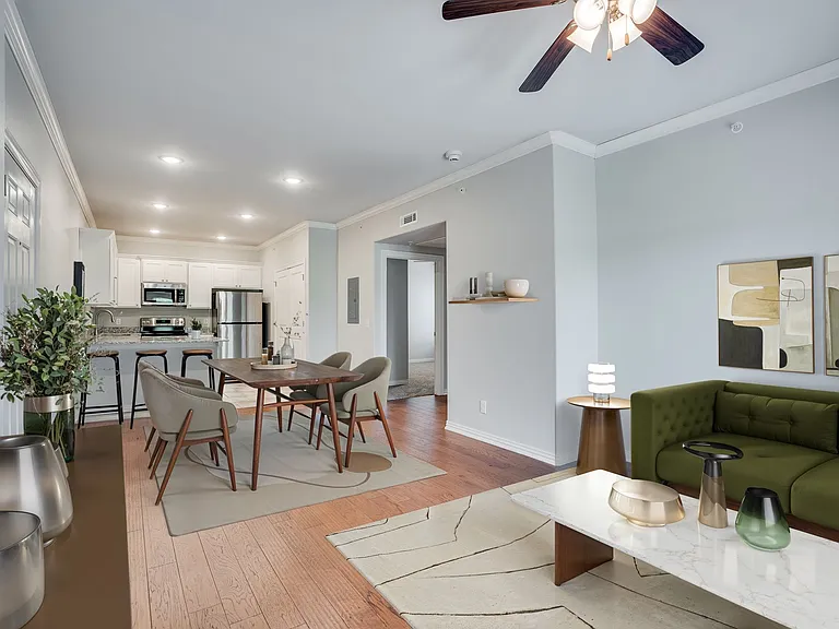 Bella Vista - 2 Bed / 1 Bath - 884 Sq.Ft.