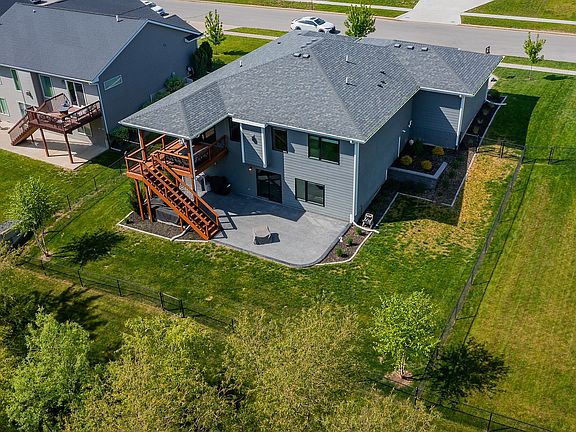 4th image of 4950 Bulldog Ave