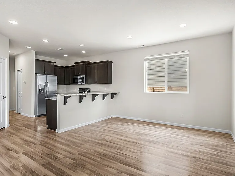 20519 SE Cameron Ave — Photo 3