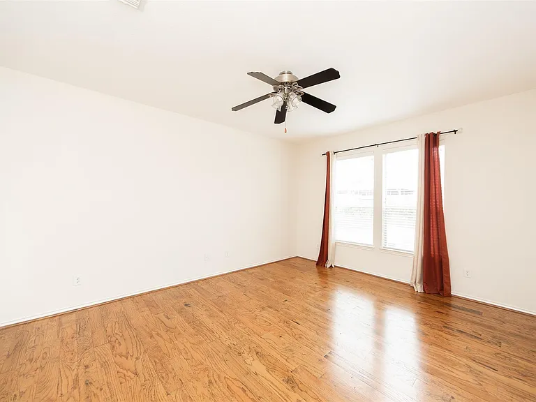 20306 Baytide Ct — Photo 13
