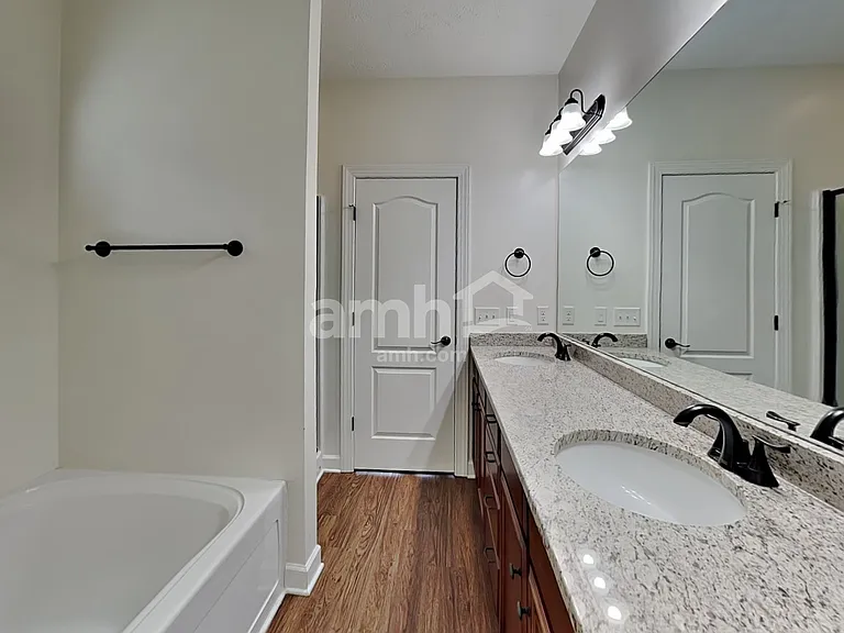 6457 Sunnywood Dr — Photo 11