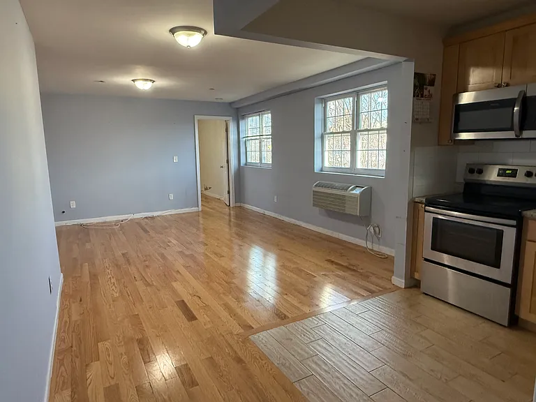 1605 Taylor Ave #2 — Photo 2