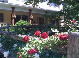 3 Laura Dr, Averill Park, NY 12018