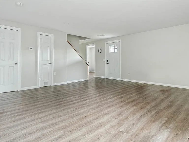 22000 Admirals Walk — Photo 5
