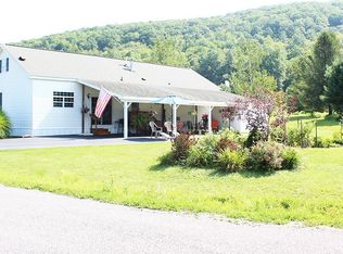 125 Valley Dr, Great Valley, NY 14741