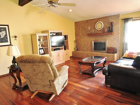 3rd image of 12917 Brandon Pl