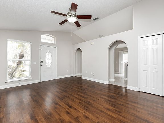 5th image of 30555 Birdhouse Dr