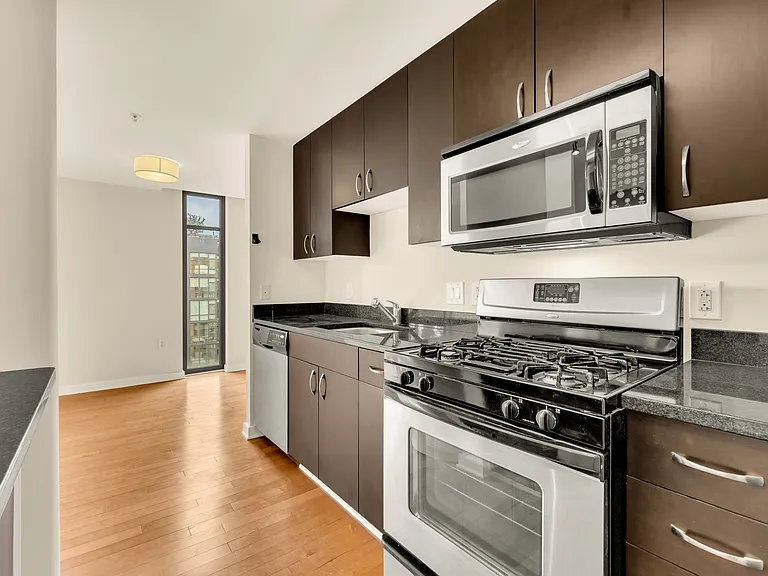475 K St NW #1123 — Photo 5