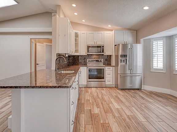 4th image of 1187 Margina Ave