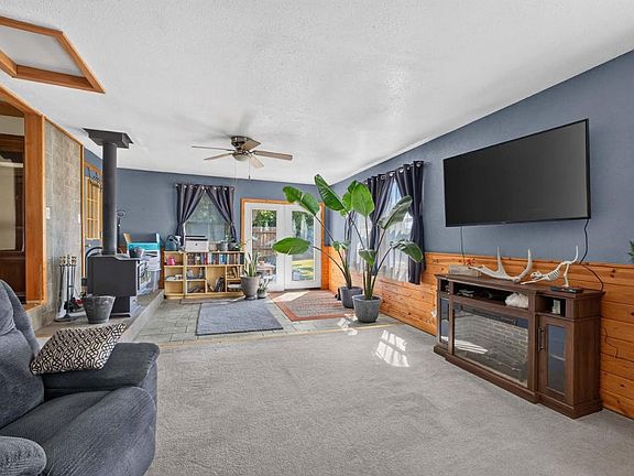 4th image of 908 5th St