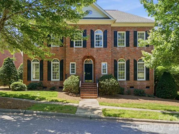 212 Hawthorne Park Ave, Belmont, NC 28012