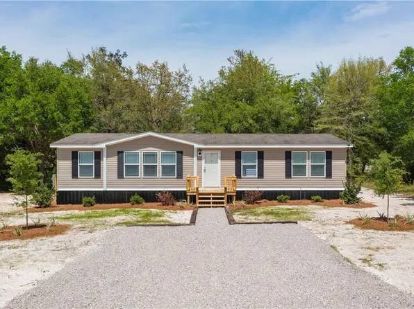 22 Scenic Dr, Waynesville, GA 31566