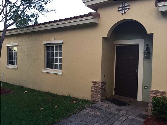 2nd image of 3363 NE 11th Dr
