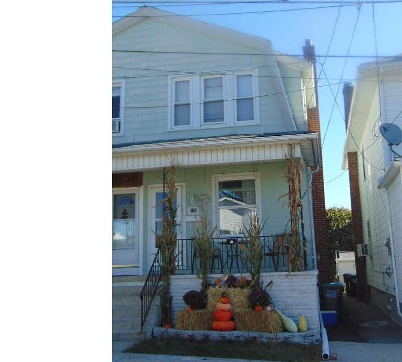 1st image of 111 N 6th St