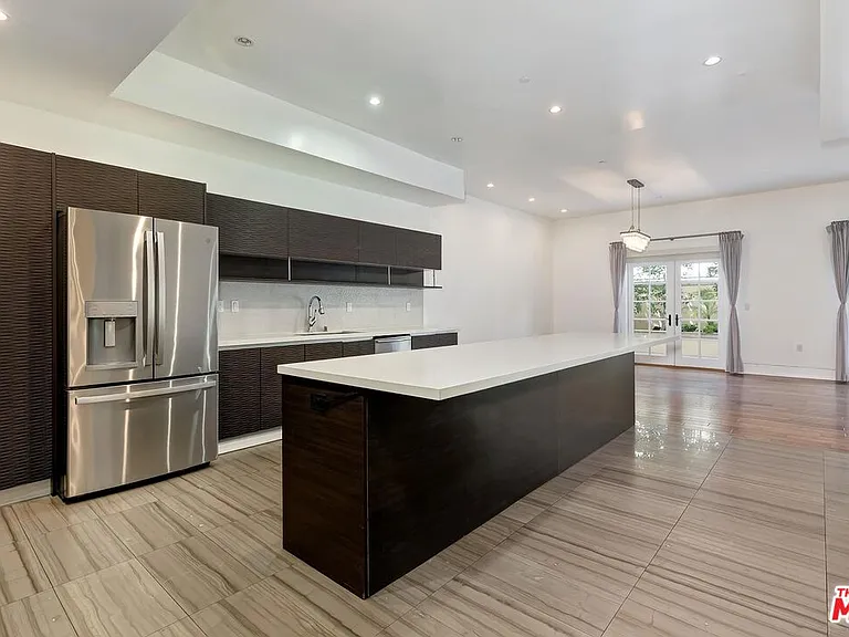225 S Hamilton Dr #106 — Photo 10