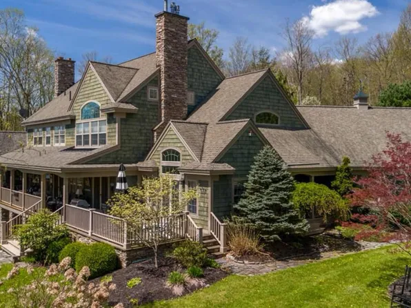 530 Lakeside Dr, Sayre, PA 18840