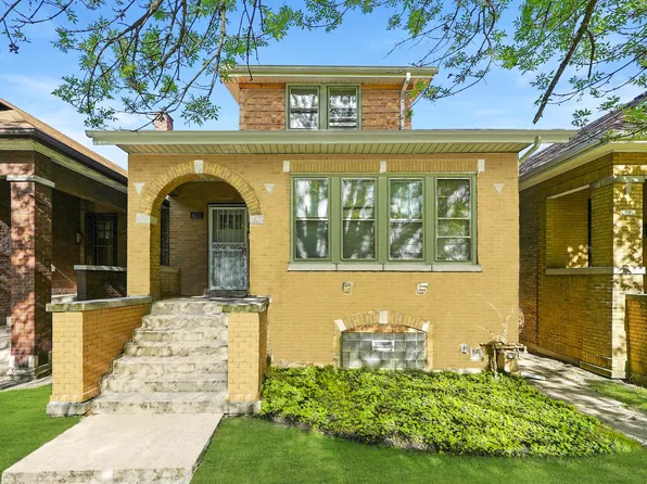 6131 N Rockwell St, Chicago, IL 60659