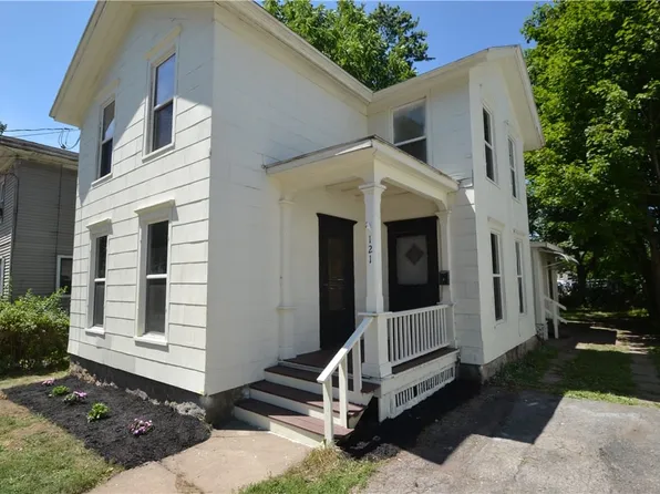 121 Fayette St, Palmyra, NY 14522