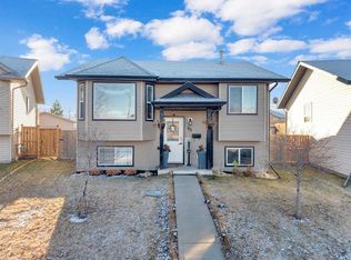 95 N Jennings Cres, Red Deer, AB T4P4G1