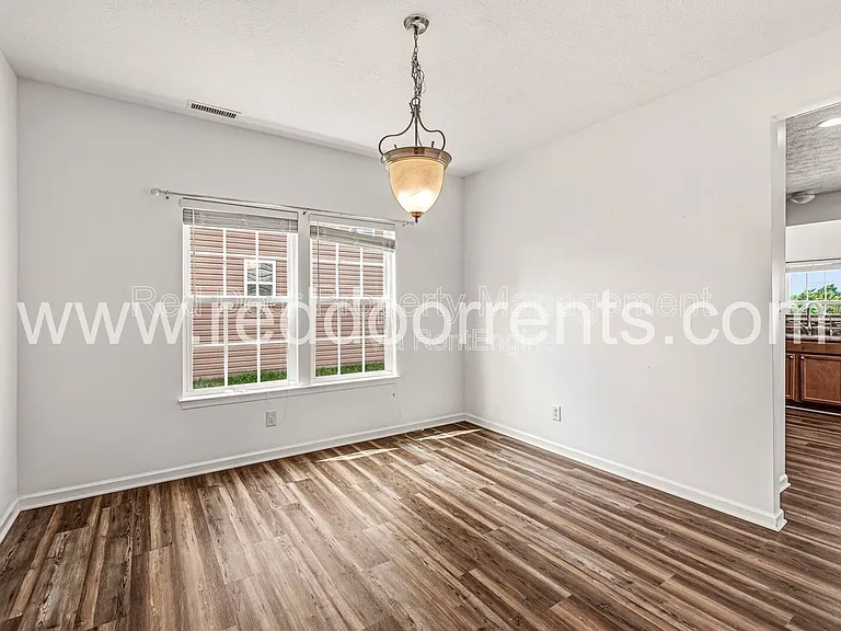10031 Golden Dr — Photo 10
