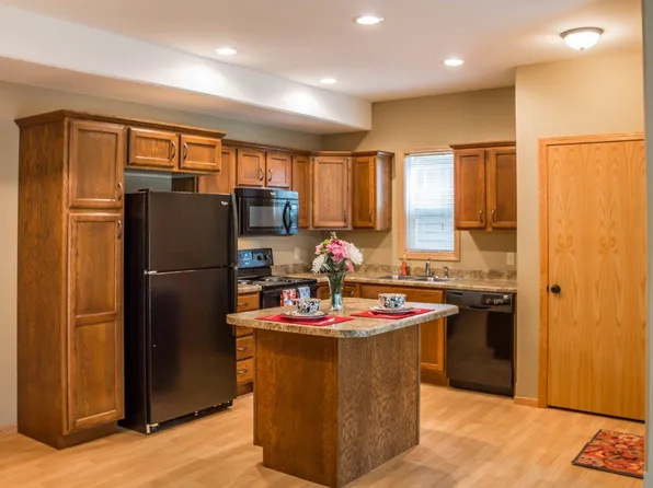 Tiyata Place Apartments, 918 Onaka Trl #F8b914626, Brookings, SD 57006