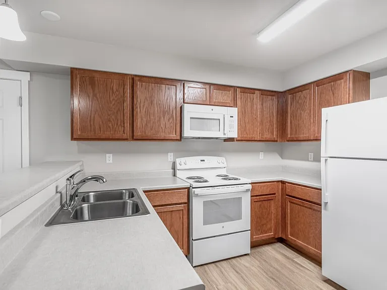 3105 S Assembly Rd #BY1 — Photo 4