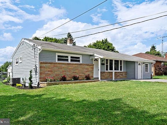 2nd image of 309 Daycotah Ave