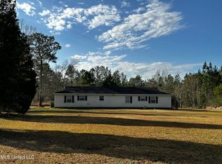 7900 Nutbank Rd, Moss Point, MS 39562