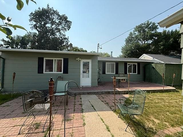 1st image of 203 18th St SE