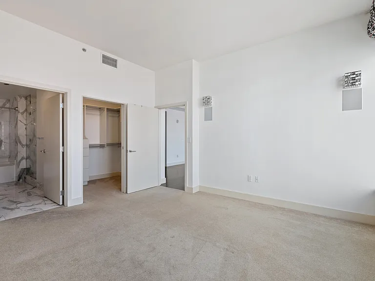 737 Olive Way #2600 — Photo 15
