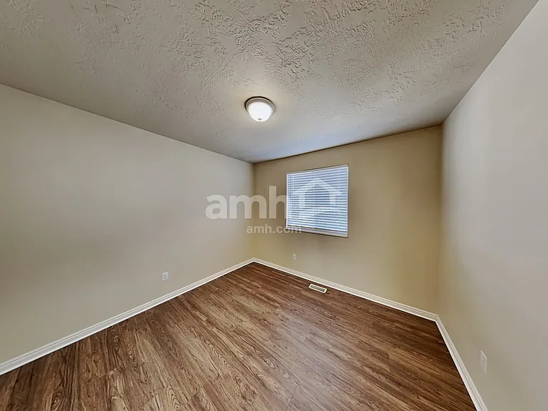 2475 W 1325 N — Photo 10
