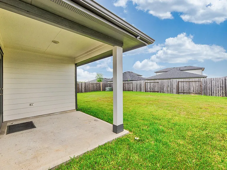 28926 Yachting Point Ln — Photo 32