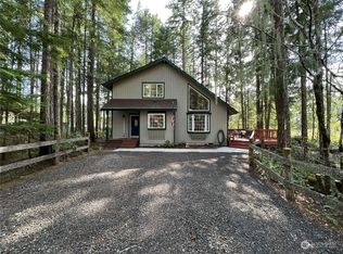 61 N Steel Ln W, Hoodsport, WA