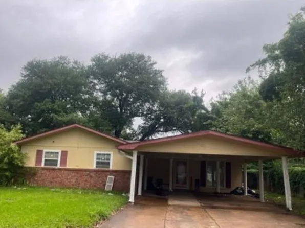 1726 Tullamore St, Alexandria, LA 71303
