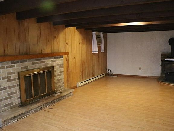 4th image of 10282 Ohio Ave