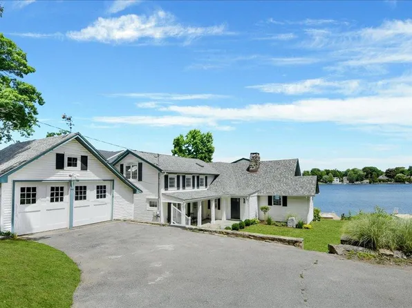 46 Sycamore Rd, Mahopac, NY 10541