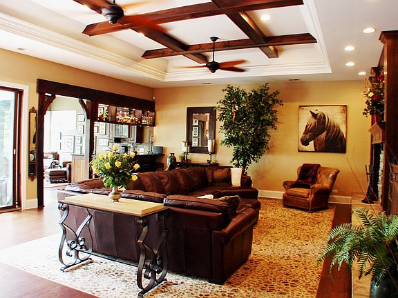 2nd image of 755 Killarney Pass Cir