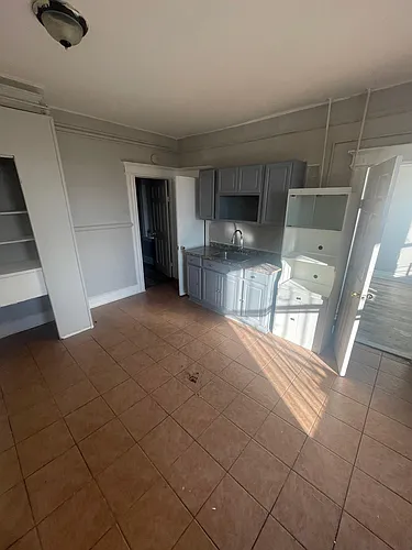 255-227 Clifton Ave #10/3F Photo 1